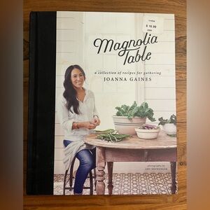 Magnolia Table by - Hardcover